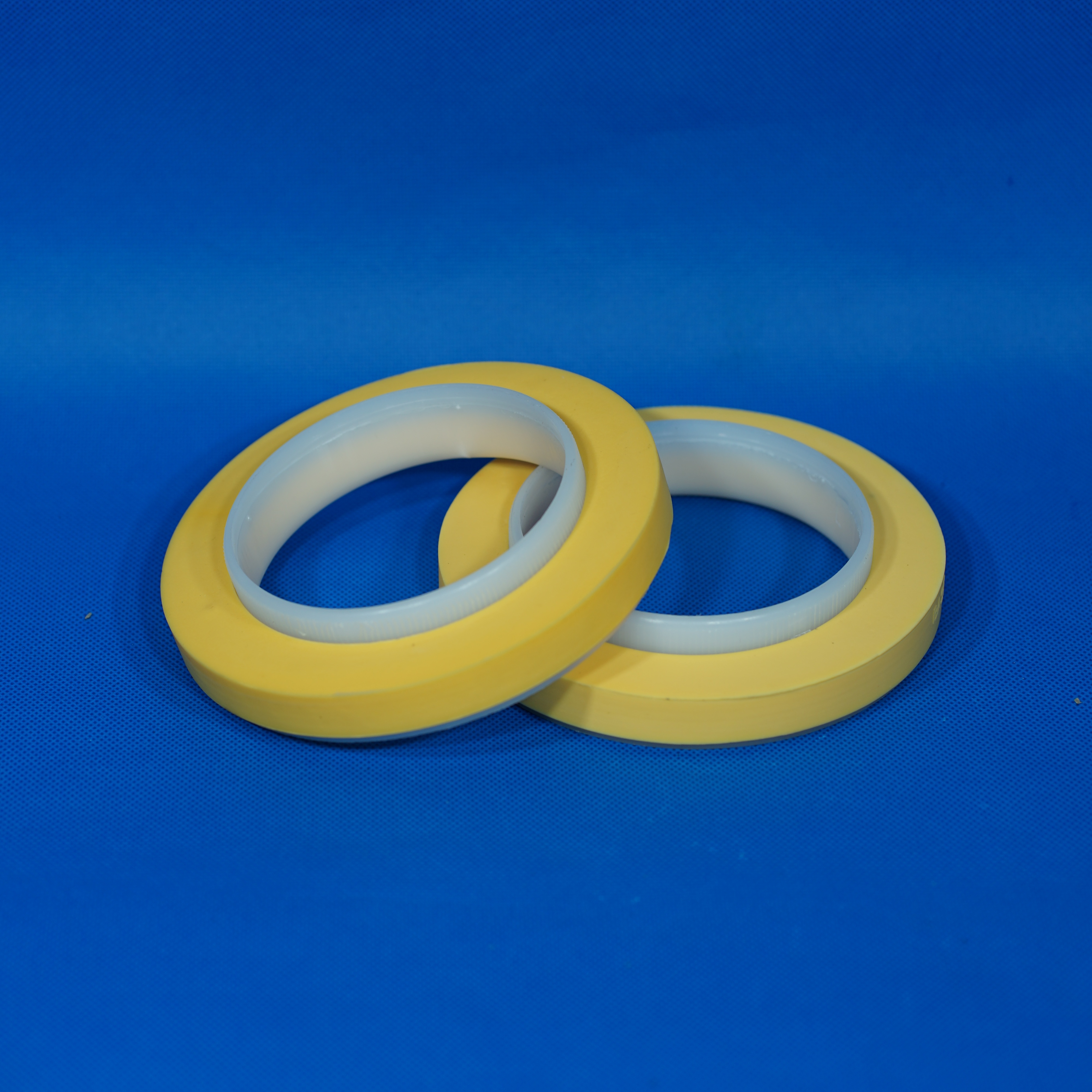 Insulator Karet Tatakan Per Depan Atas Dodge Journey JC